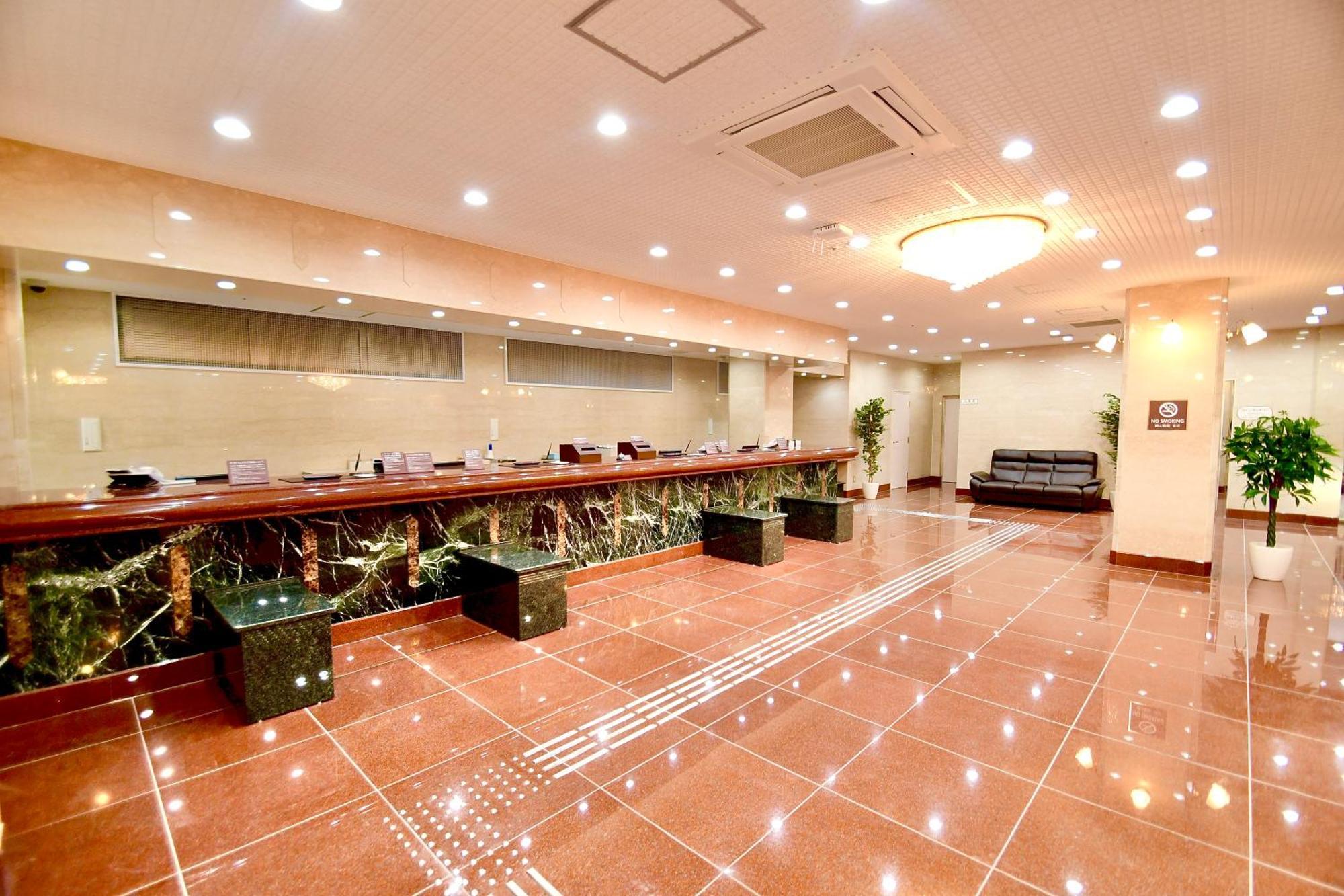 Himeji Ekimae Universal Hotel Minamiguchi Zewnętrze zdjęcie
